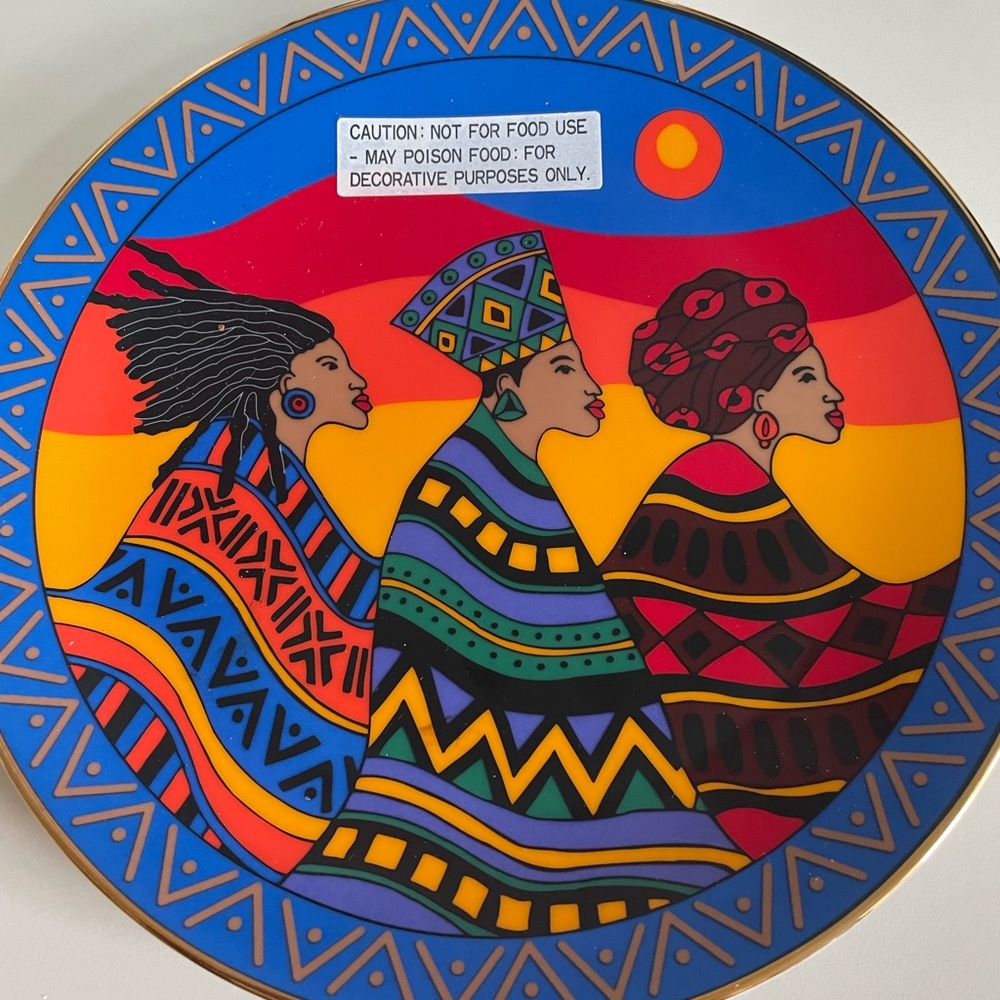 Sisters in Spirit. Vintage Avon collectible plate.